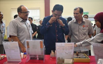 Penyelidikan Gaharu : Meningkatkan Potensi Penghasilan Minyak Gaharu Secara Lestari Serta Pembangunan Produk Hilirannya