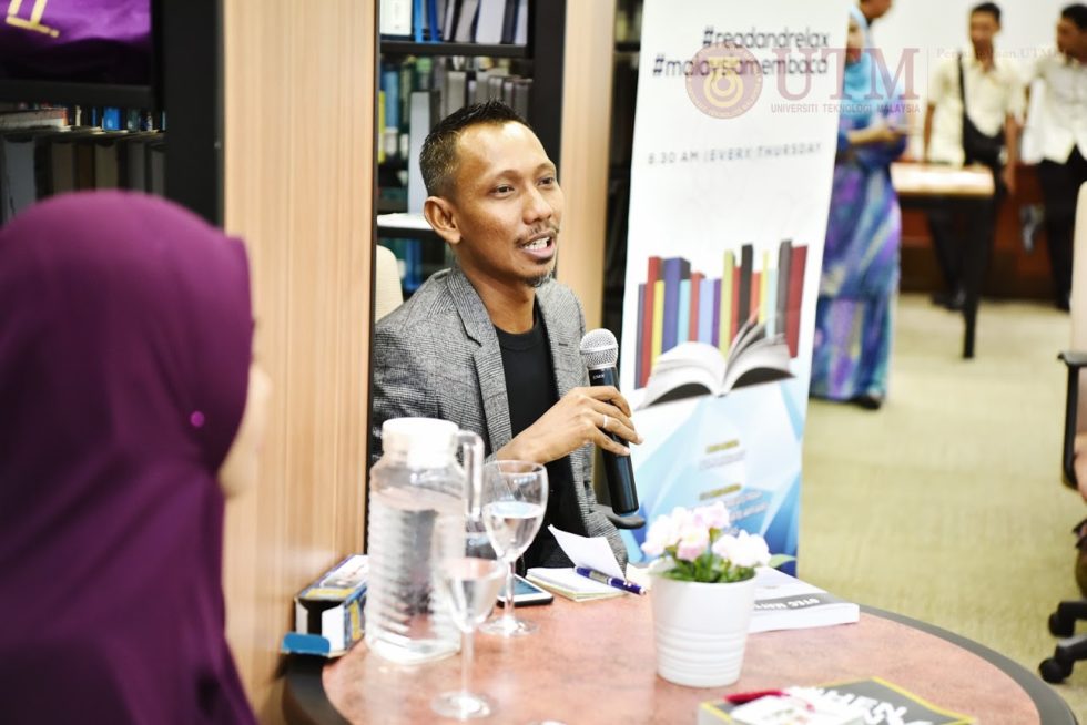 Program Book Review, Siri 36/2019, Perpustakaan UTM Kuala ...