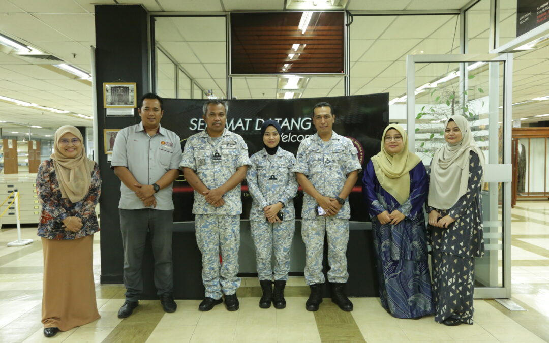 Lawatan Kerja Pusat Strategi Maritim & Sejarah (PUSMAS) Tentera Laut Diraja Malaysia (TLDM) ke Galerium UTM