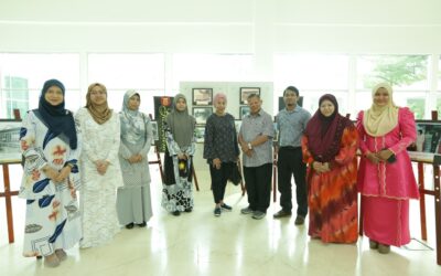 Lawatan YBhg. Tan Sri Dr. Salleh bin Mohd Nor, Pro Canselor UTM ke Perpustakaan UTM (Bangunan Perpustakaan Raja Zarith Sofiah)