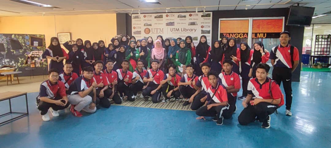 Lawatan Pelajar SMK Tan Sri Abdul Kadir ke Perpustakaan UTM Johor Bahru