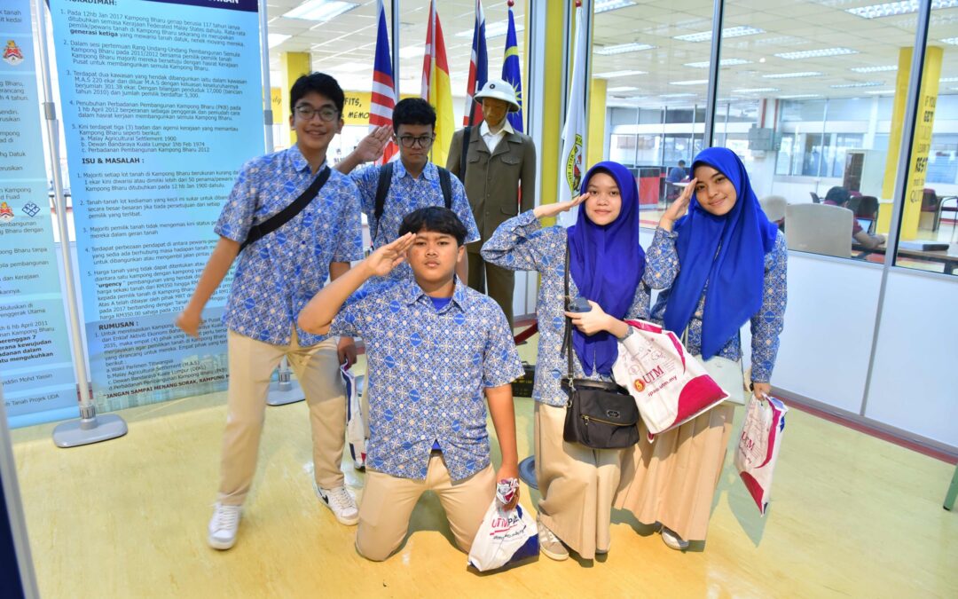 Lawatan dari SMAIT Aulady Islamic Senior High School, Indonesia ke Perpustakaan UTM Kuala Lumpur