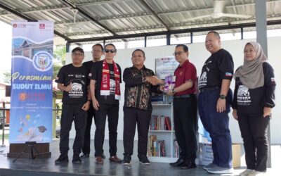 Program Khidmat Masyarakat Sinergi Jabatan Perpustakaan UTM dan Alumni UTM di Sekolah Menengah Kebangsaan Tamparuli, Sabah