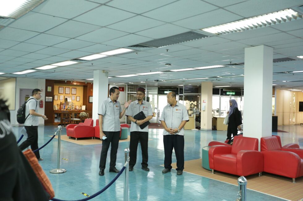 Utm Library UTM Library Supports AUN-QA Program Assessment Through Facilities ...