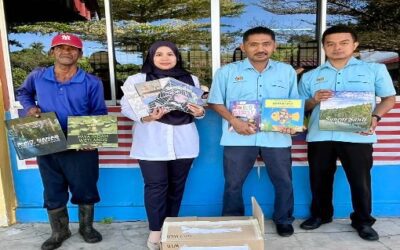 Program Khidmat Masyarakat bersama Prof. Dr. Maketab Mohamed di Sekolah Kebangsaan Kampung Dusun Kuala Berang, Terengganu