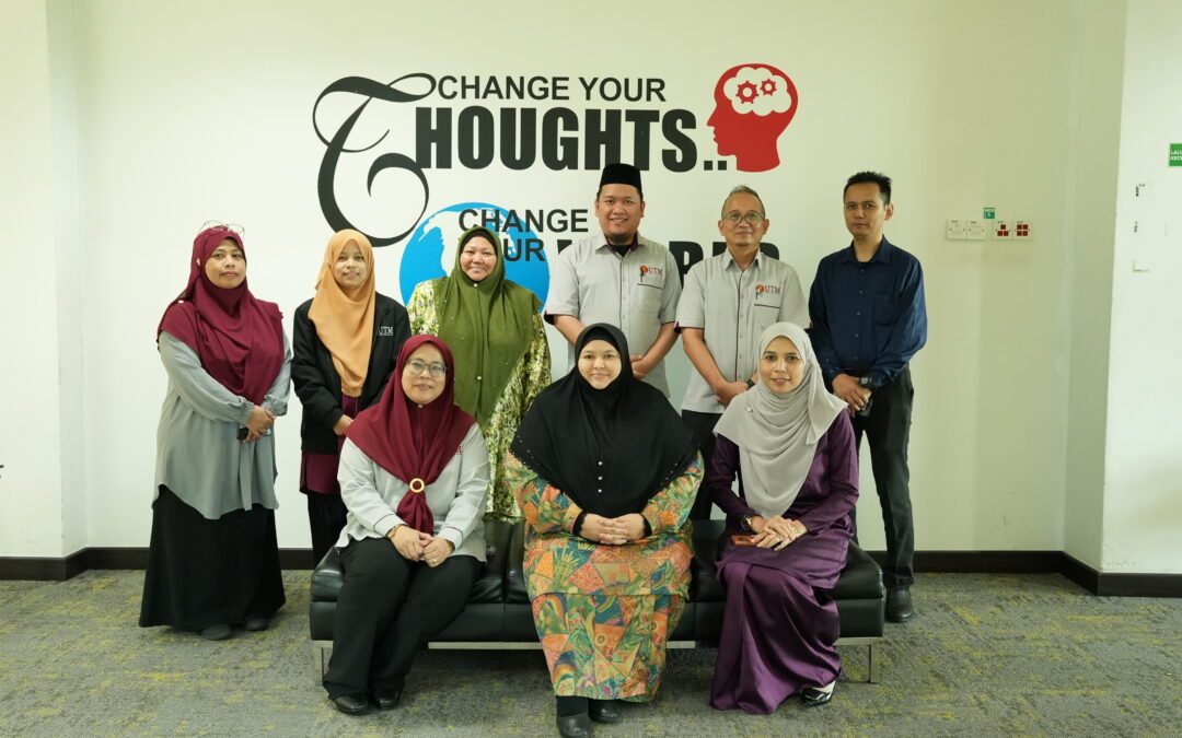 Lawatan kerja rasmi Bahagian Pengurusan Operasi (BPO) dan Bahagian Pengurusan Akademik (BPA),  Jabatan Pendaftar, UTM Johor Bahru ke Seksyen Arkib & Repositori, Bangunan Perpustakaan Raja Zarith Sofiah, Jabatan Perpustakaan UTM (JPUTM)