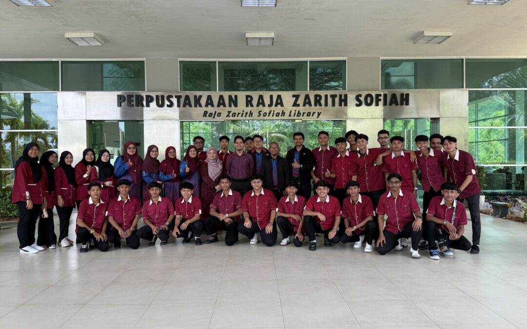 Lawatan Akademik Pelajar Kolej Vokasional Dungun ke Perpustakaan Raja Zarith Sofiah, Universiti Teknologi Malaysia.